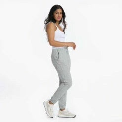 Vuori Womens Pants Laguna Lounge Pant 2.0 -clothing shop VW437LHG 1742 RETOUCH 1200x crop