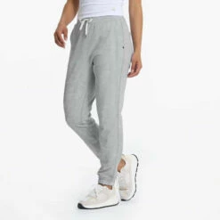 Vuori Womens Pants Laguna Lounge Pant 2.0 -clothing shop VW437LHG 1773 RETOUCH 1200x crop
