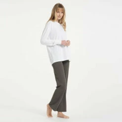 Vuori Womens Pants Daily Wideleg -clothing shop VW489ORE 1877 1200x crop center e4003fd0 2b9a 47f6 b892 43f90fb7fa86