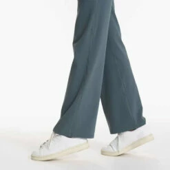 Vuori Womens Pants Daily Wideleg -clothing shop VW489STN SP23 W ECOMM PANTS DETA 4