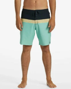 Billabong Mens Boardshorts Momentum Pro Performance 19" -clothing shop abybs00391 billabong w aqu frt1