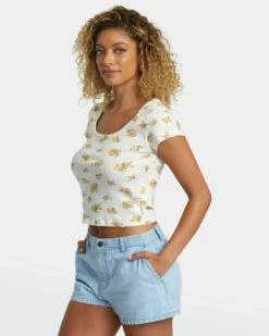 RVCA Womens Shirt Sweet Tee -clothing shop avjkt00236 rvca w wpw sd2
