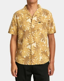 RVCA Mens Woven Pop Floral -clothing shop avywt00429 rvca w kha frt1