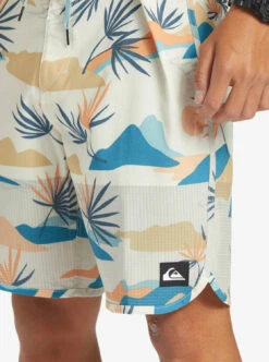 Quiksilver Mens Boardshorts Highlite Scallop 19" -clothing shop eqybs04761 quiksilver w wdw7 frt 4