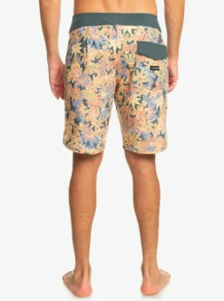 Quiksilver Mens Boardshorts Surfsilk Scallop 19" -clothing shop eqybs04771 quiksilver w krd6 bck