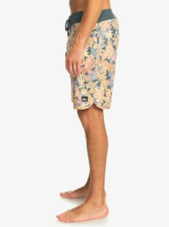 Quiksilver Mens Boardshorts Surfsilk Scallop 19" -clothing shop eqybs04771 quiksilver w krd6 frt 2