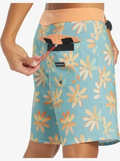 Quiksilver Mens Boardshorts Surfsilk QS 69 18" -clothing shop eqybs04772 quiksilver w bje7 frt 3