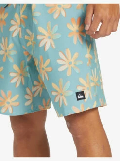 Quiksilver Mens Boardshorts Surfsilk QS 69 18" -clothing shop eqybs04772 quiksilver w bje7 frt 4