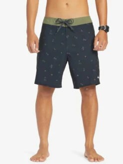 Quiksilver Mens Boardshorts Surfsilk QS 69 18" -clothing shop eqybs04772 quiksilver w kvj7 frt