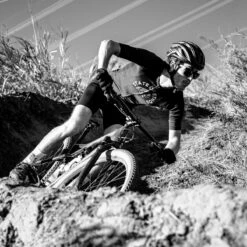 Madson Sunglasses Pivot -clothing shop micah pivot bike2 600x 2x 99125488 f8e5 498b a5bc 1bcc9444d314