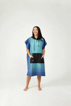 Nomadix Towel Zone Teal Changing Poncho -clothing shop nomadix kcp fade 103 changing poncho front